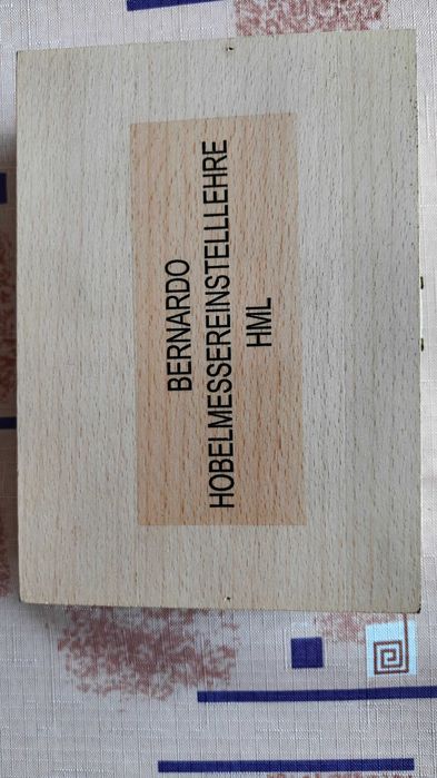 Magnetyczny przyrząd do ustawiania noży strugarskich Bernardo