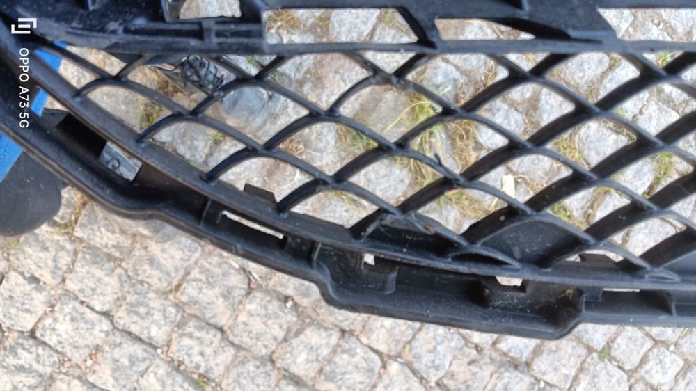 Grelha Mercedes w205 classe C 2016