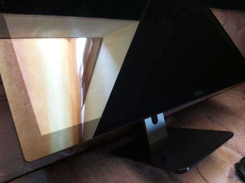 Elegancki monitor Dell 27 cali S2740Lb