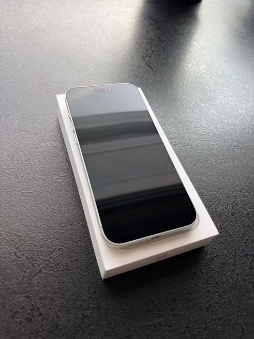 Iphone 17 pro max -256GB, srebrny, stan bardzo dobry