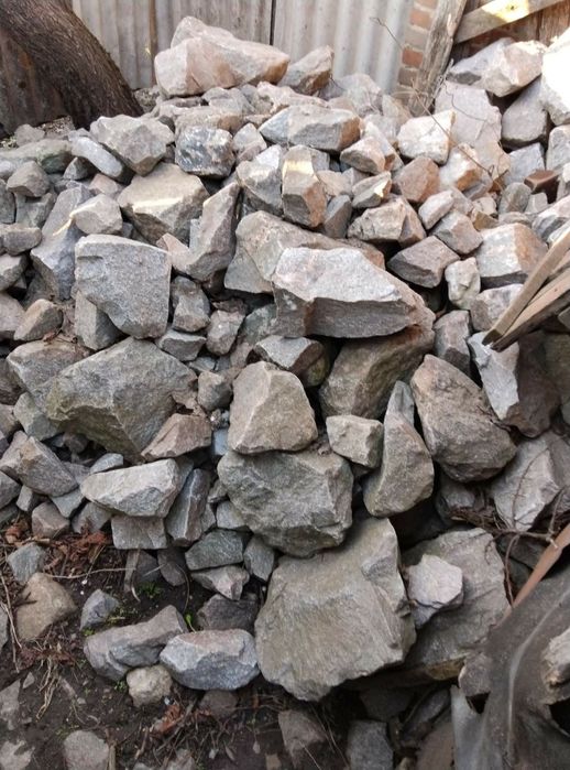 Камінь бут 3 тони