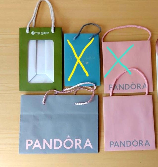 Пакети брендові подарункові