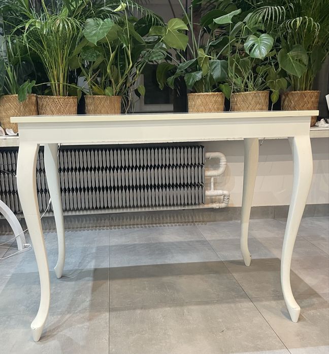 Stolik do manicure Ayala Royal