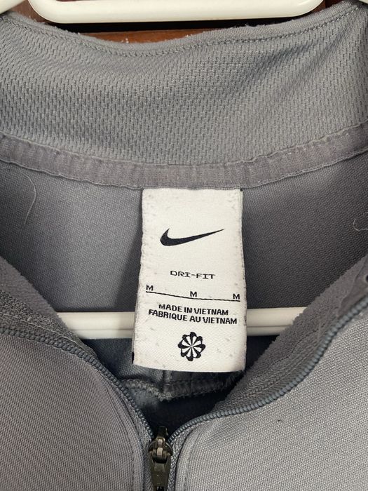 Camisola Nike Dri-FIT Academy cinzenta com fecho de correr parcial