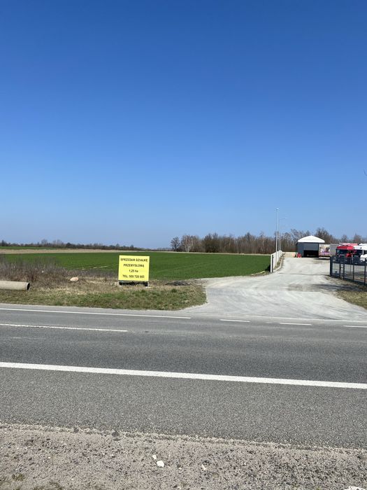 Sprzedam działkę przemysłową w Świbie przy dk 8