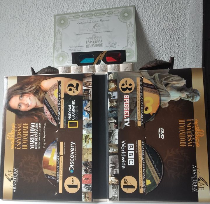 História Universal da Humanidade - 6 livros e estojo com 4 DVD'S novos