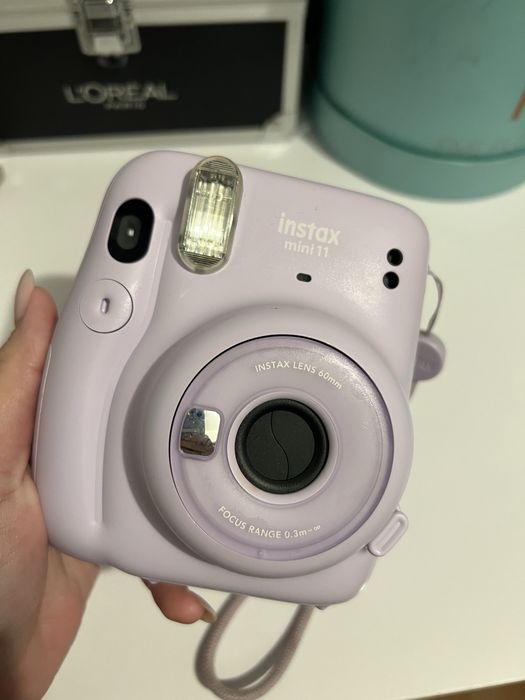 Продам Instax mini 11