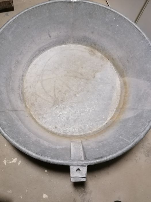 Alguidar grande / Banheira antiga