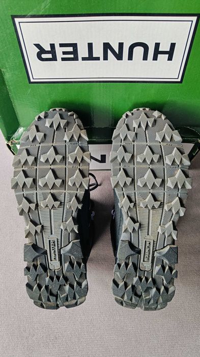 Czarne buty trekkingowe Hunter Peak Revive RT MidWP górskie