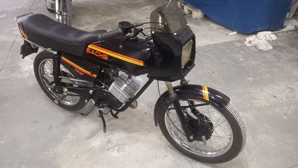 Sachs Fuego preta