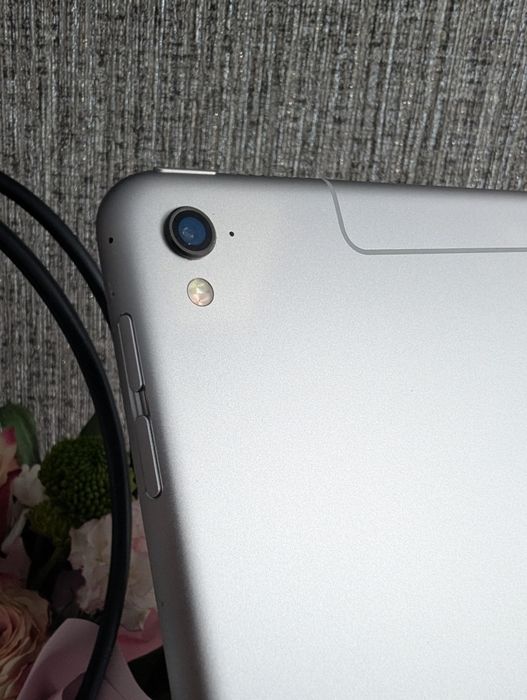 Apple iPad pro 9.7 на 32 GB LTE #138