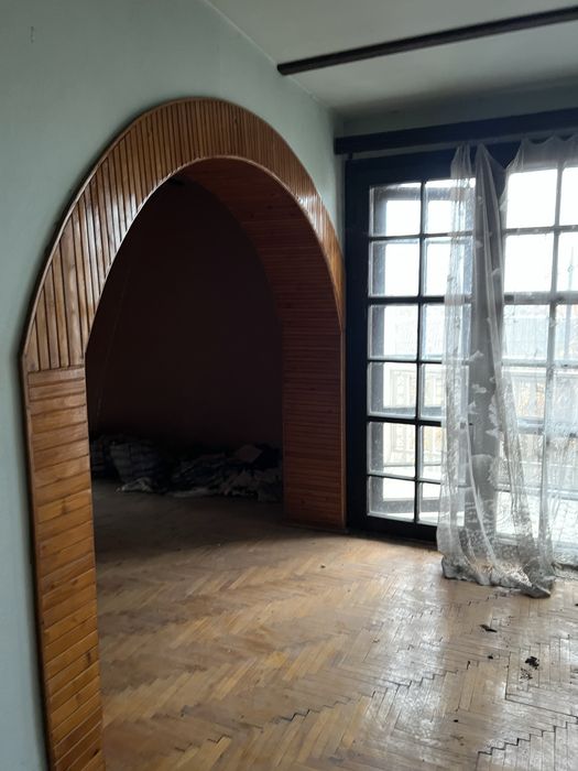 Продаж будинку під бізнес на 20 сотках землі  , у передмісті