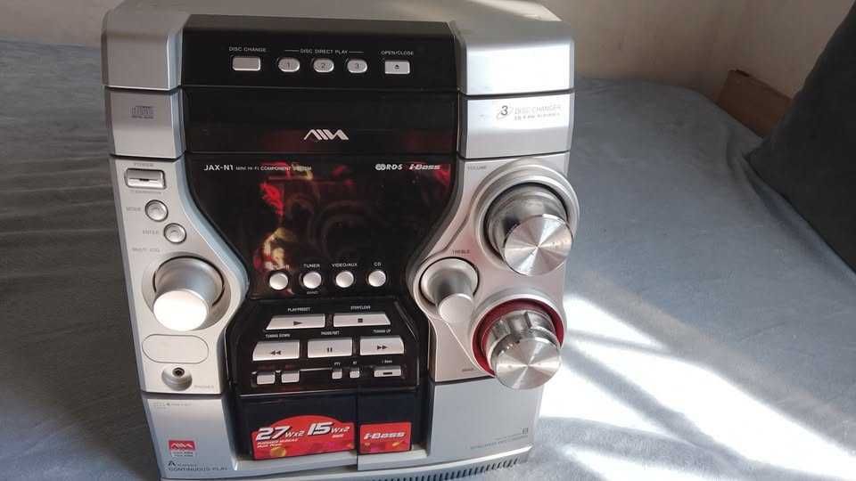 vendo um radio cd nao tenho as  colunas, nao liga