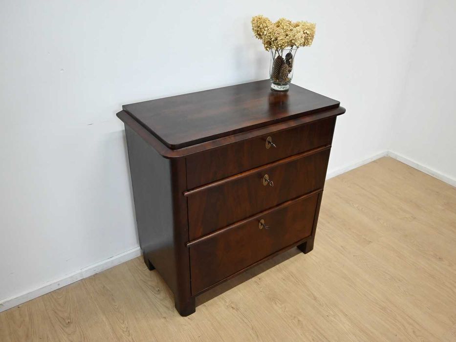 mahoniowa komoda z 1880 roku 122305