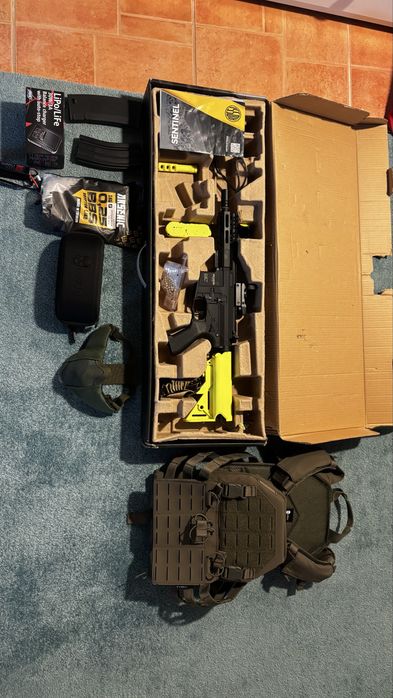 Arma de airsoft rossi sentinel omega