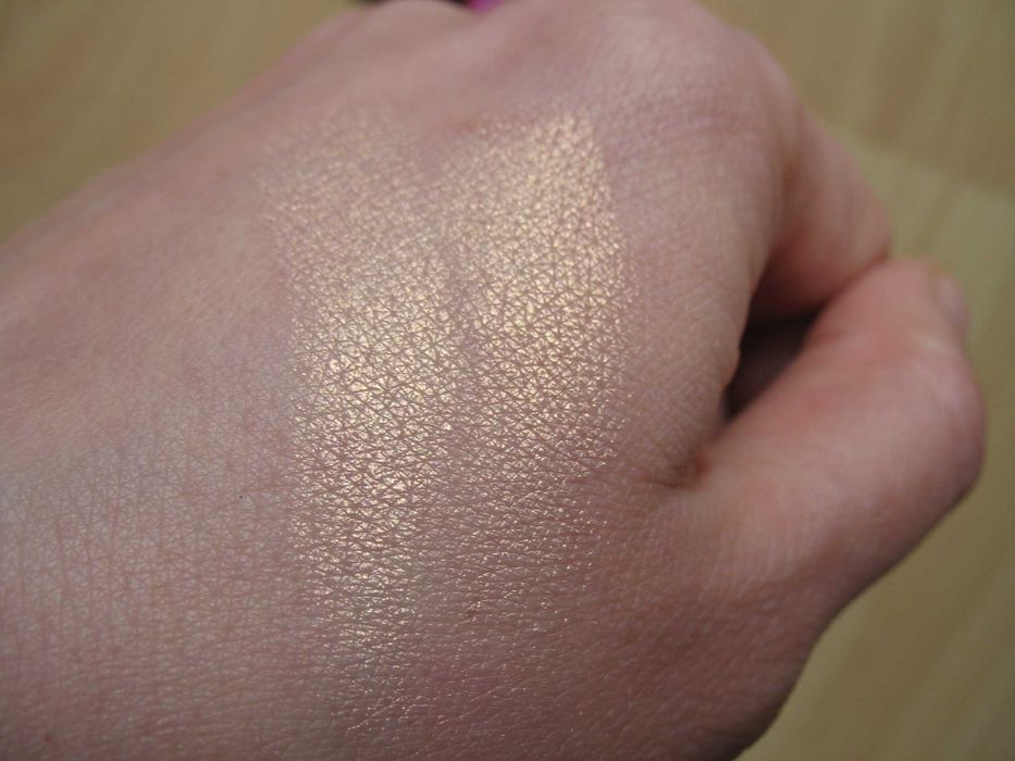 rozświetlacz Becca Rose Gold