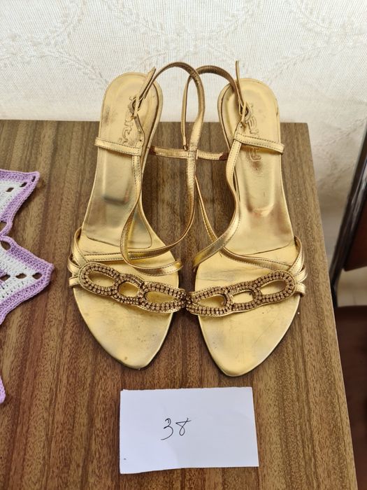 Sandálias de senhora