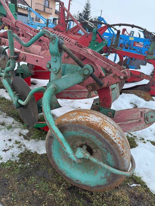 Плуг Kverneland 3-х корпусний Квернеланд