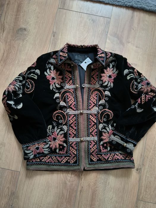 Marynarka Zara aksamit haft Rezerwacja