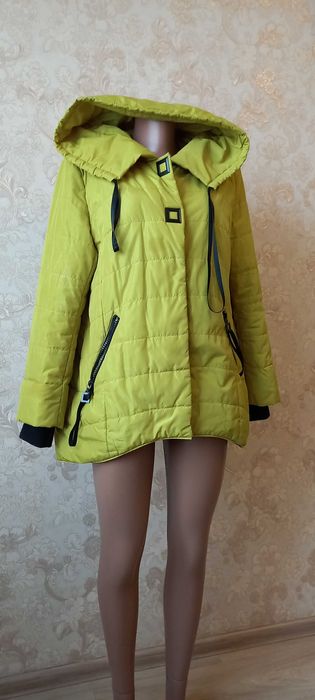 Куртка жіноча  в гарному стані 350 грн