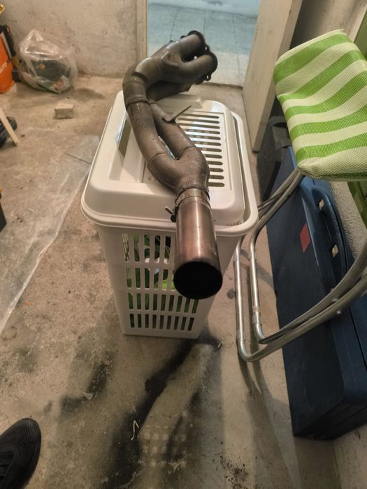 Vendo tubo escape  intermédio para CBR 954