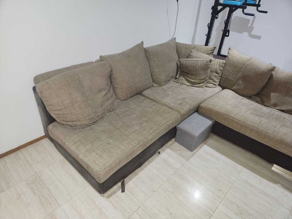 Sofá chaise longue modular com ilha