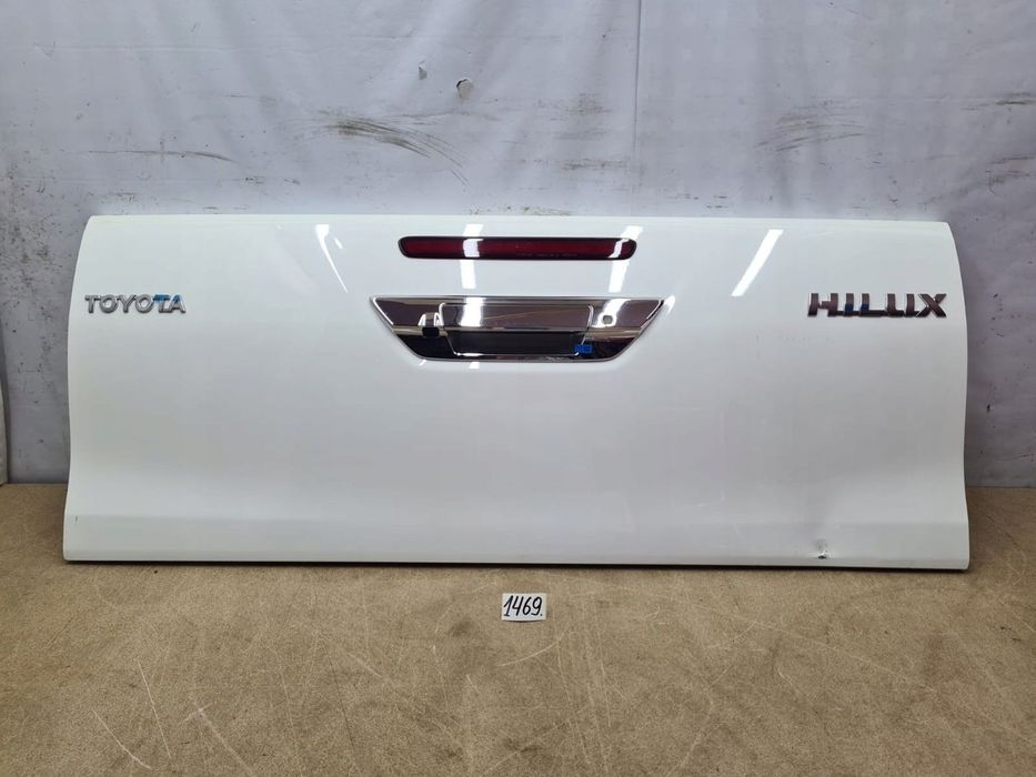 TOYOTA HILUX VIII 2015- KLAPA BURTA PAKI