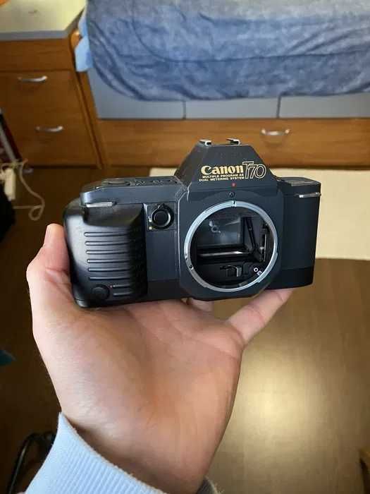 Canon T70 - Analog64751029486977120