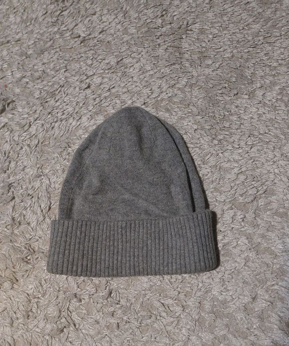 Сіра стильна шапка Odyssey, тонка в'язка, ідеальна на весну
