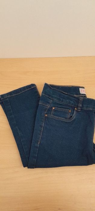 Calças infantis azuis escuras