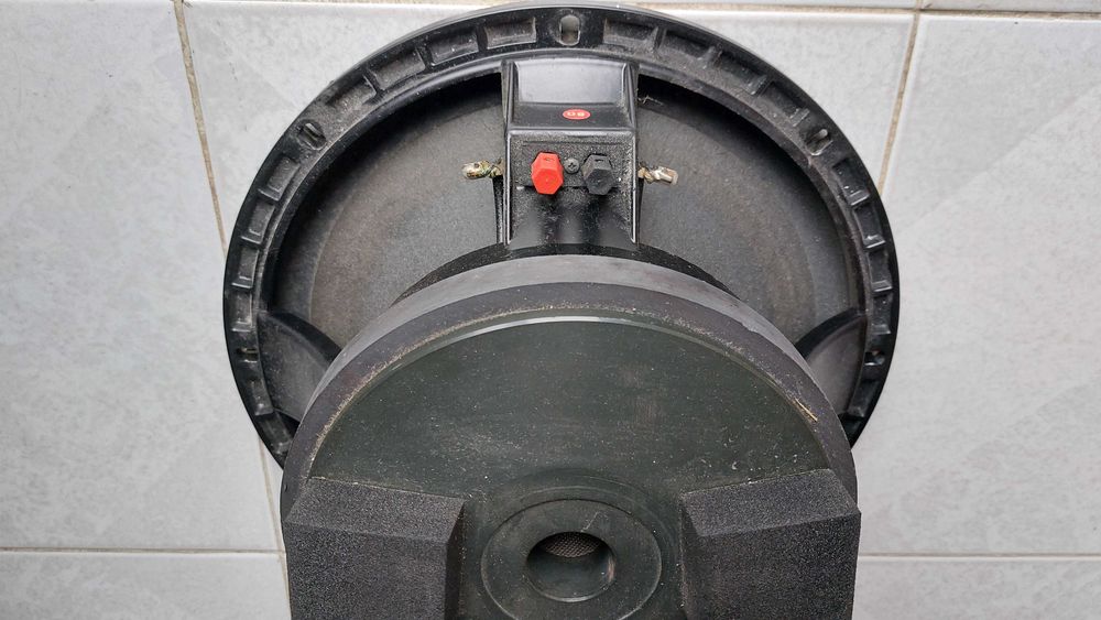 vários altifalantes 12" 8ohm