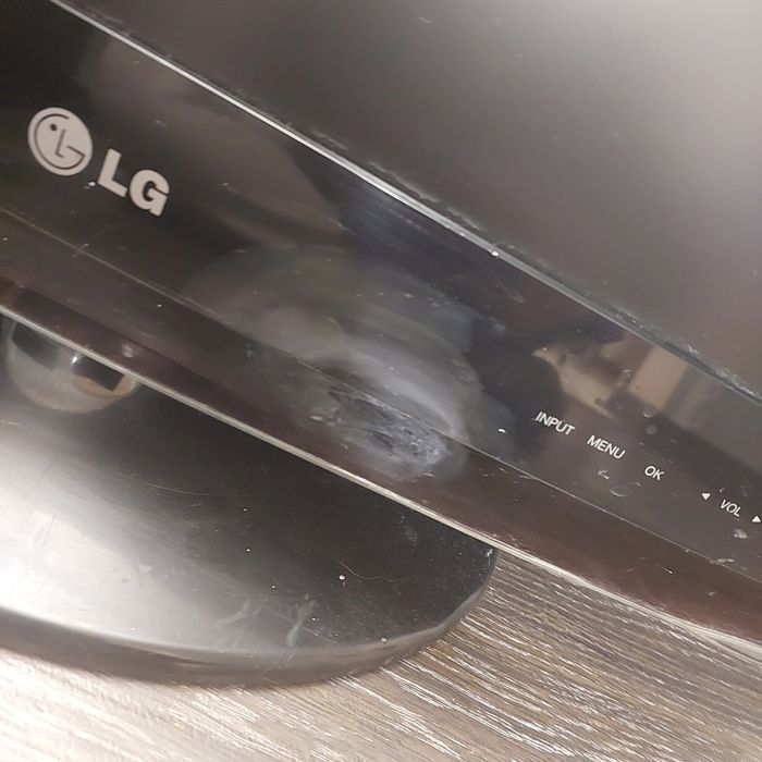 LG Flatron M2762D-PC монитор телевизор компьютер
Модель: M2762DL