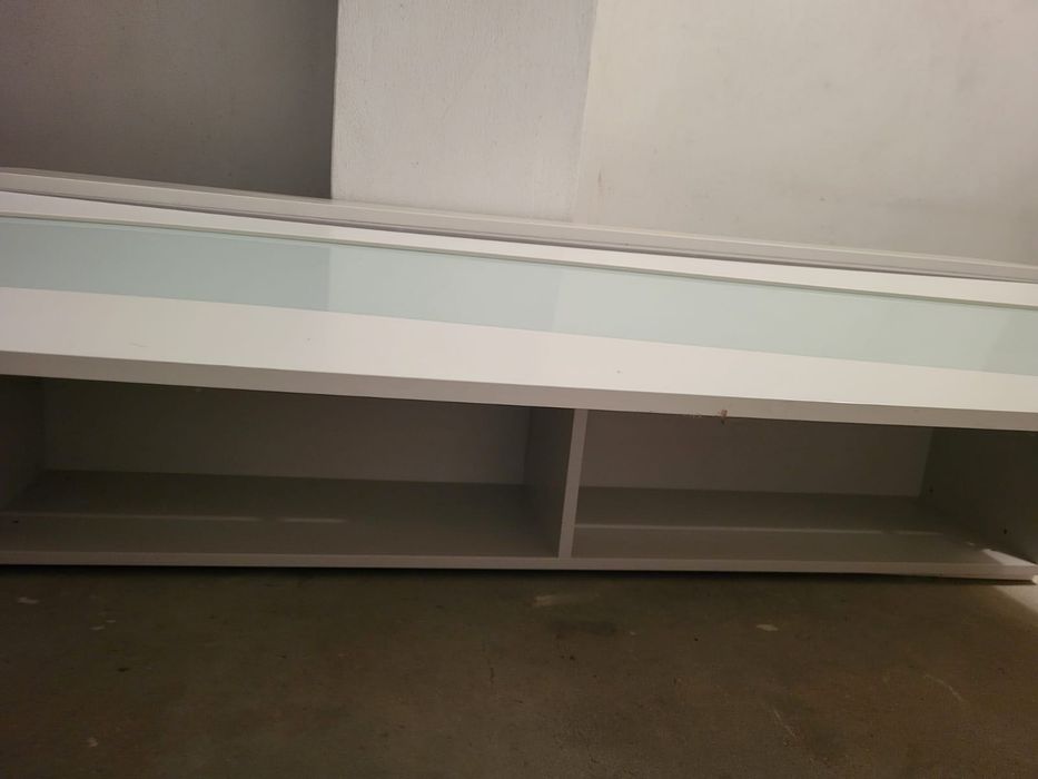Vendo móvel de sala com arrumação
