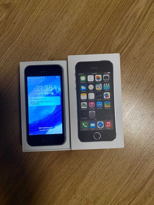 Продам Телефон Айфон iPhone 5 11