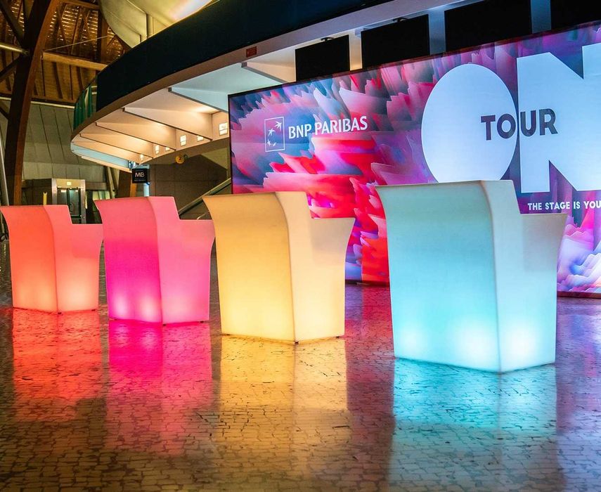 Bares em plastico com iluminação