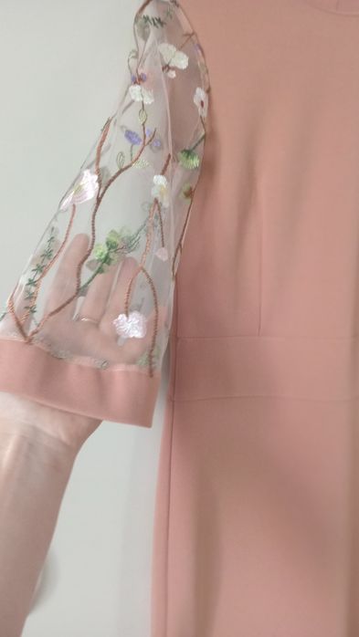 Плаття нарядне з елементами вишивки