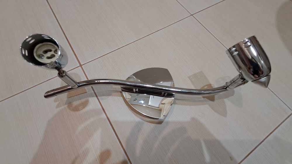 Lampa sufitowa na 2 reflektory