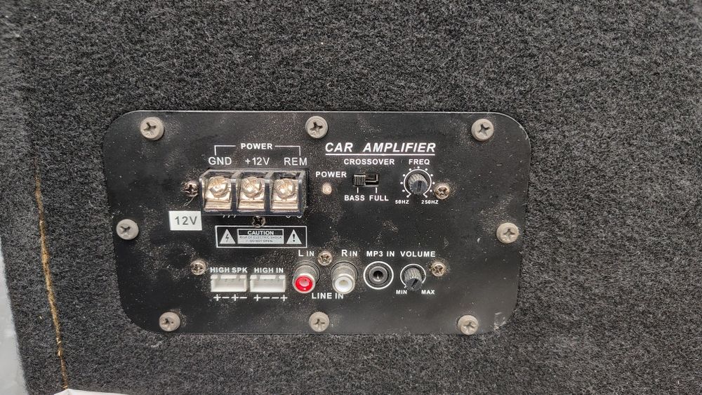 Сабвуфер в автомобіль Blaupunkt