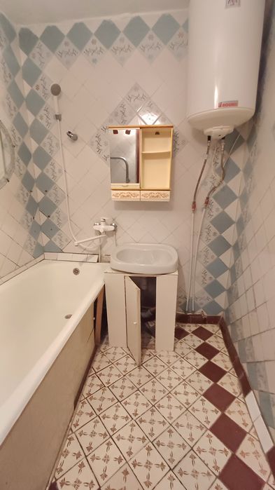 Продам 2-х комнатную "Чешку" 53 м2 на 3/10 в Центре