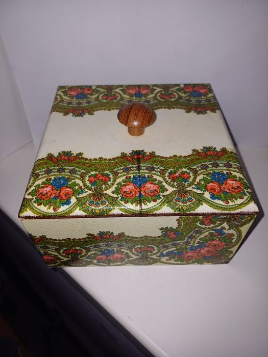 Шкатулка нова дерево