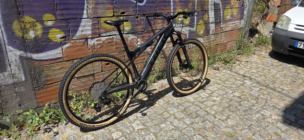 Bicicleta elétrica Trek e-caliber