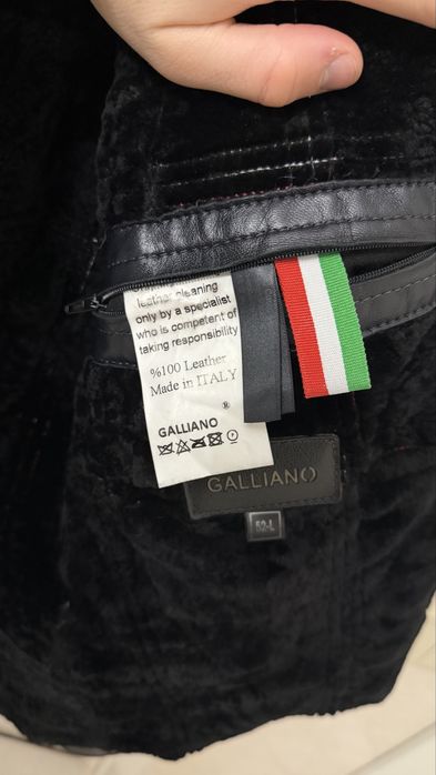 Кожаная куртка Galliano