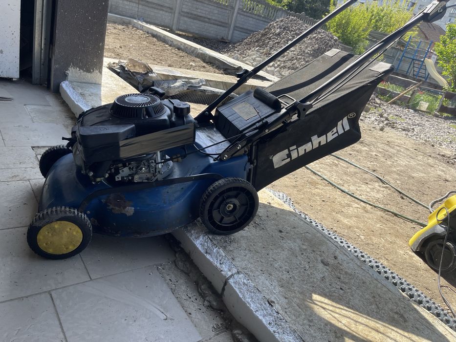 Продам бензокосарку Einhell