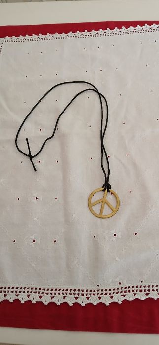Colar símbolo da Paz