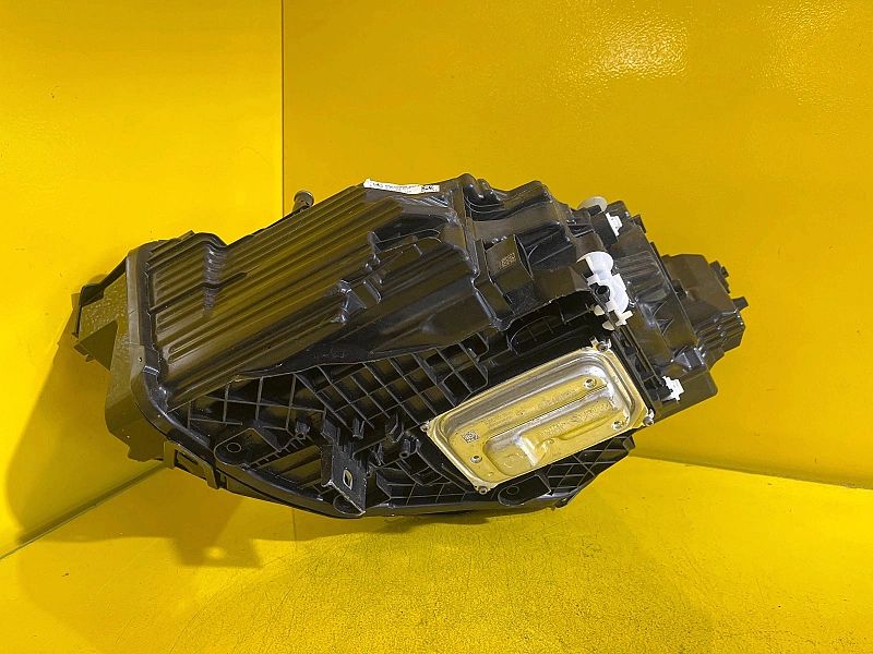 Lampa Prawa Mercedes W247 Performance A