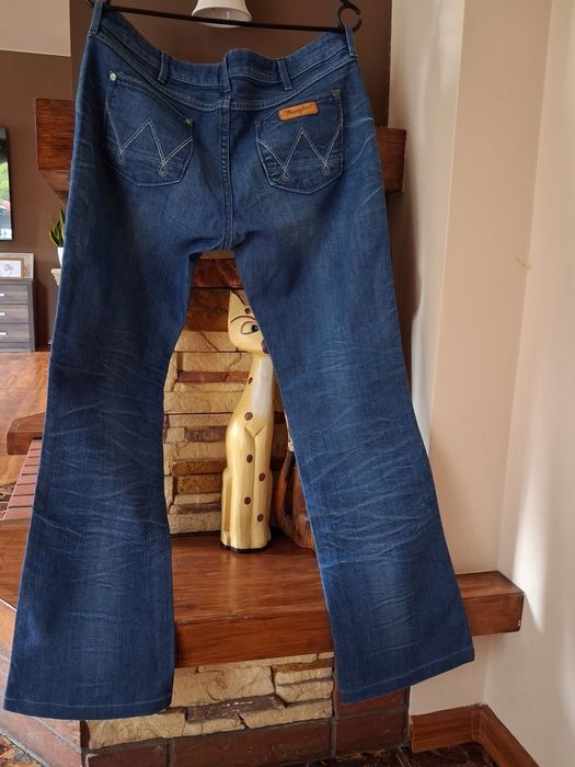 Dżinsy Dzwony Wrangler