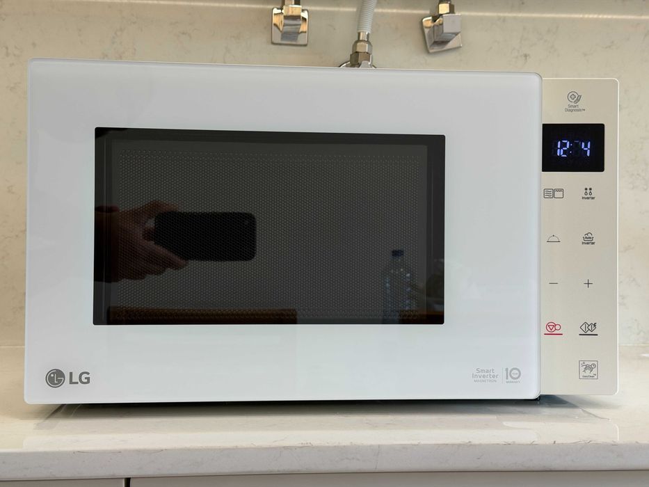 Micro-ondas LG com Grill (25 L)