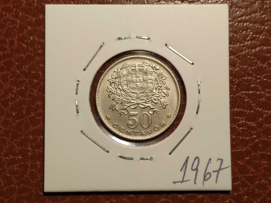B210 moeda de 50 centavos de 1967, em alpaca - Portugal