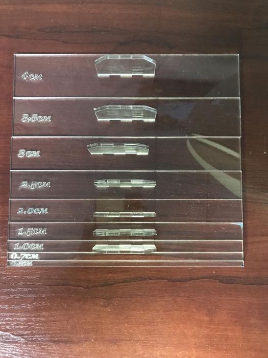 Лекала , припуски для швів . Для шиття.