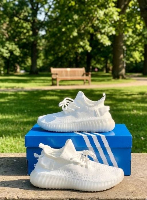 Чоловічі кросівки Adidas Yeezy Boost 350 V2/білі текстильні ізі адідас